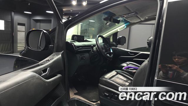 Hyundai Staria 2023 — photo 10