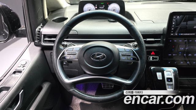 Hyundai Staria 2023 — photo 13