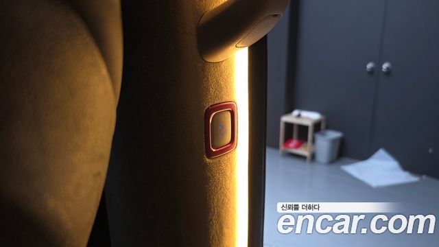Hyundai Staria 2023 — photo 18