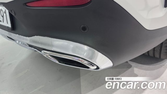 Mercedes-Benz GLC-Class 2026 — photo 9