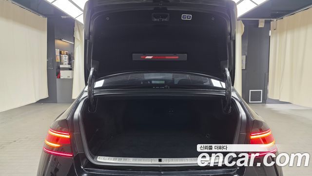 Genesis G90 2023 — photo 25