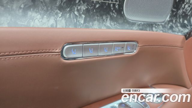 Genesis G90 2023 — photo 27