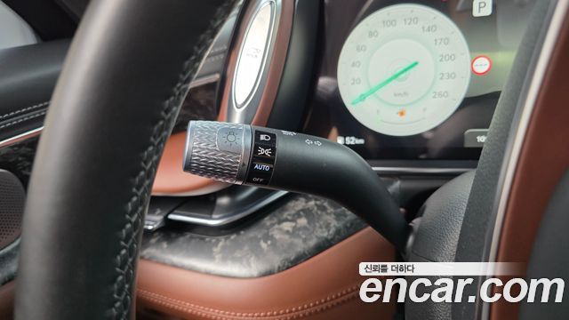 Genesis G90 2023 — photo 30