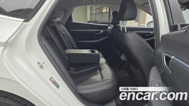 Hyundai Sonata 2020 — photo 12