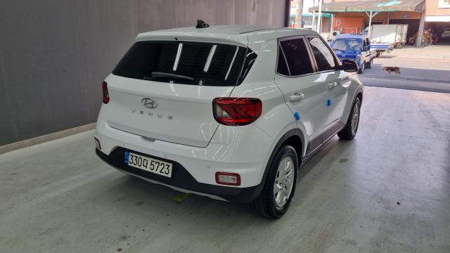 Hyundai Venue 2022 — photo 2