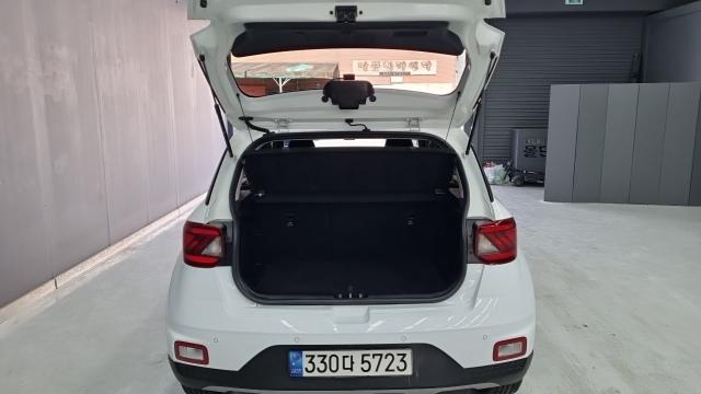 Hyundai Venue 2022 — photo 18
