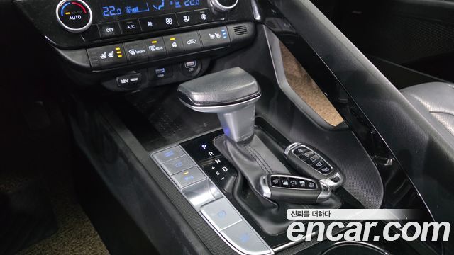 Hyundai AVANTE 2022 — photo 12