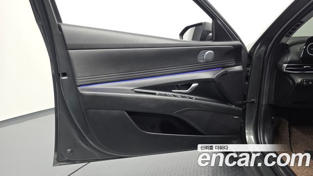 Hyundai AVANTE 2022 — photo 14