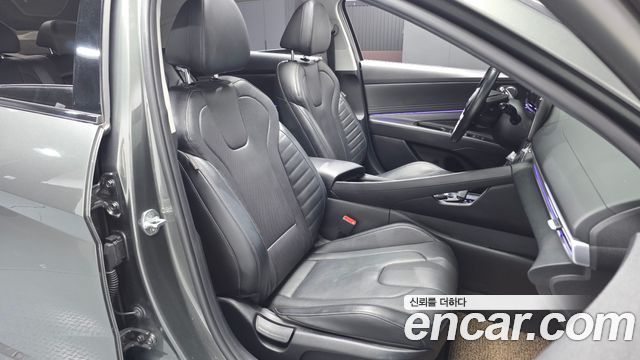 Hyundai AVANTE 2022 — photo 16