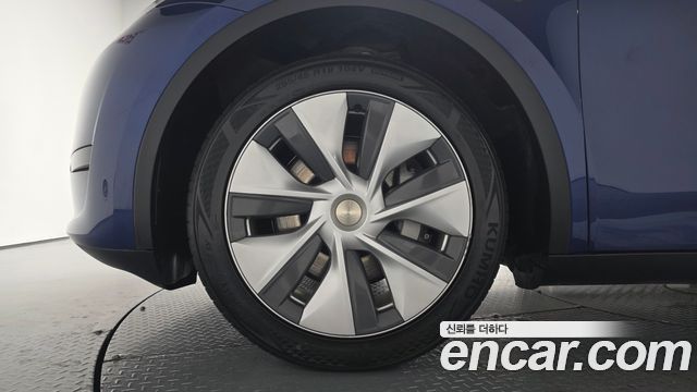 Tesla Model Y 2024 — photo 5