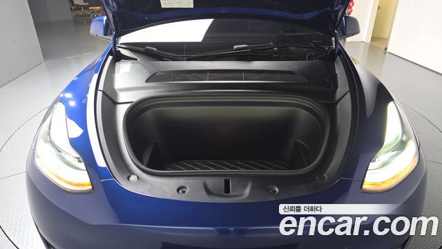 Tesla Model Y 2024 — photo 6