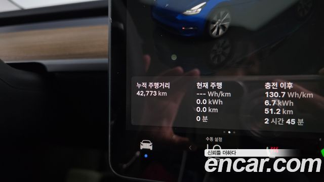 Tesla Model Y 2024 — photo 11