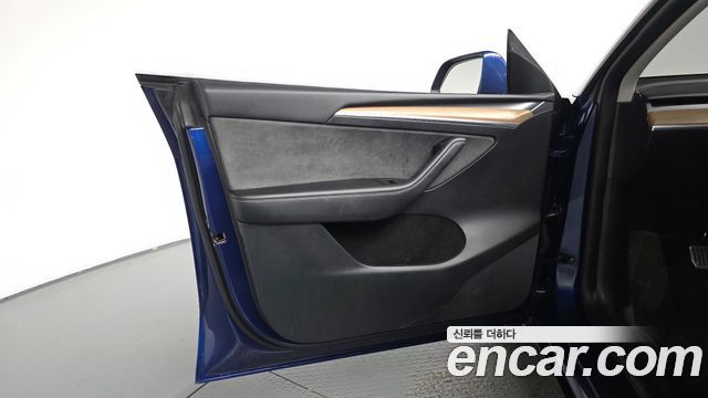 Tesla Model Y 2024 — photo 14