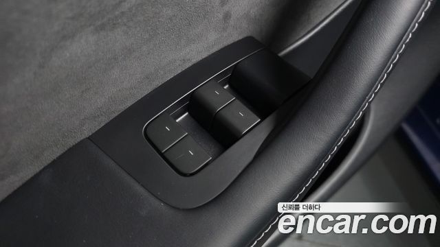 Tesla Model Y 2024 — photo 28