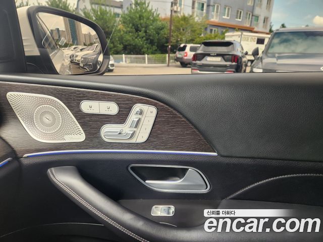 Mercedes-Benz GLE-Class 2023 — photo 11