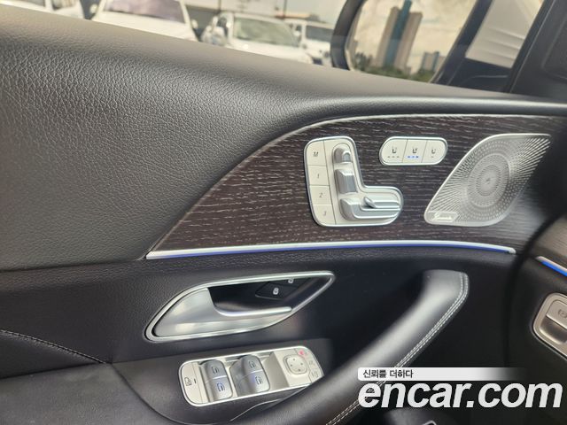 Mercedes-Benz GLE-Class 2023 — photo 14