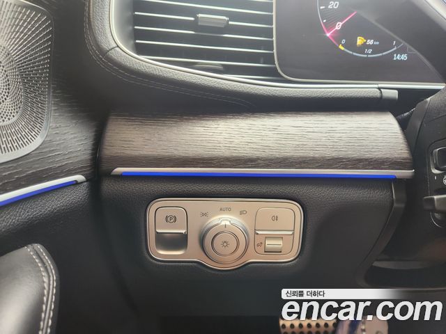 Mercedes-Benz GLE-Class 2023 — photo 15