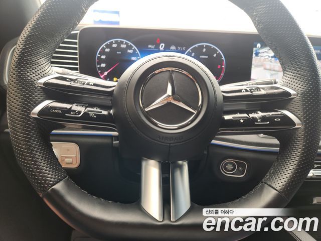 Mercedes-Benz GLE-Class 2023 — photo 16