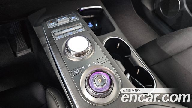 Genesis GV70 2023 — photo 12