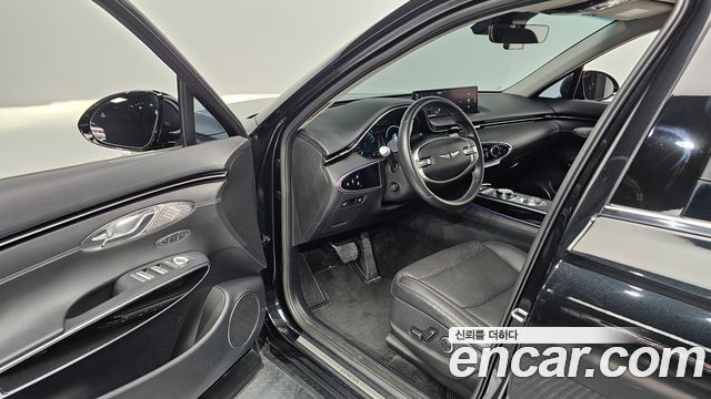 Genesis GV70 2023 — photo 13