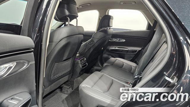 Genesis GV70 2023 — photo 18