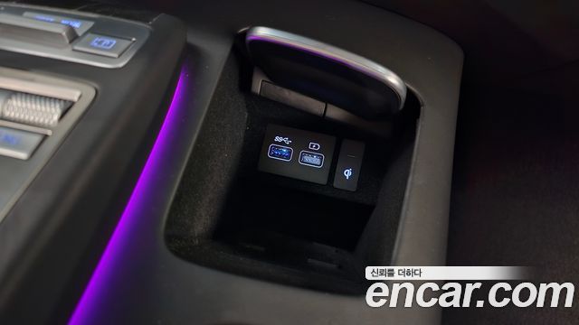 Genesis GV70 2023 — photo 26