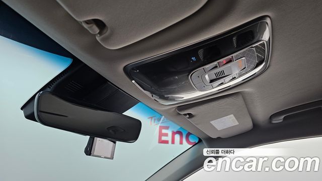 Genesis GV70 2023 — photo 27