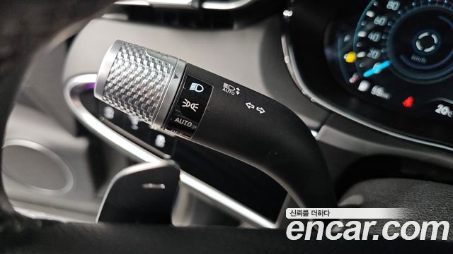 Genesis GV70 2023 — photo 30