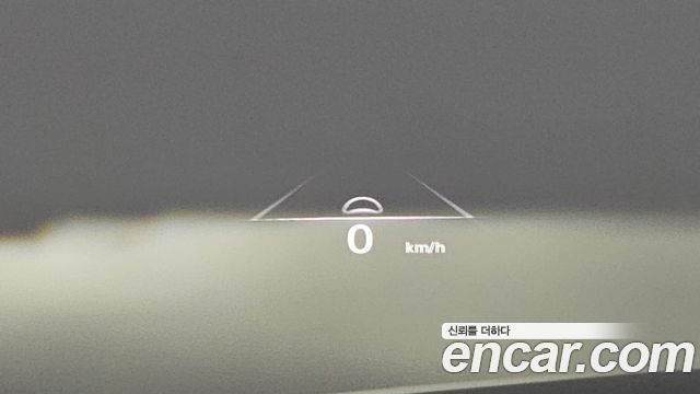 Genesis GV70 2023 — photo 31