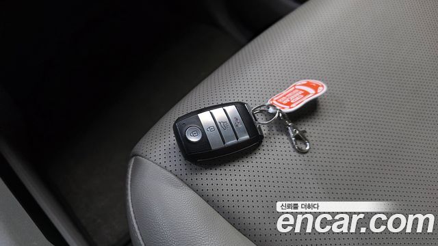 Kia Canival 2018 — photo 16