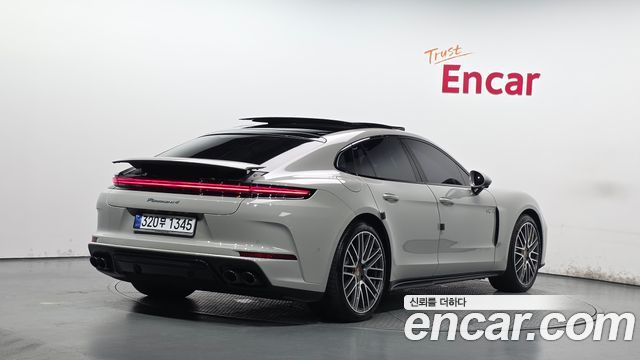 Porsche Panamera 2025 — photo 2