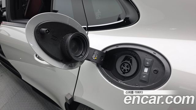 Porsche Panamera 2025 — photo 40