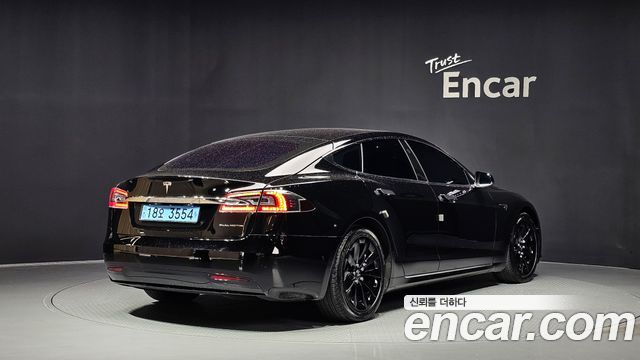 Tesla Model S 2017 — photo 2