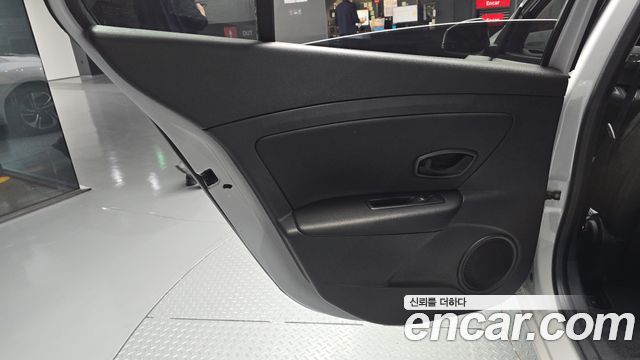 Renault Korea SM3 2018 — photo 15