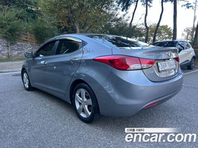 Hyundai AVANTE 2013 — photo 6