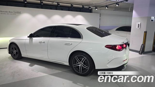 Mercedes-Benz E-Class 2026 — photo 3