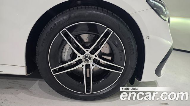 Mercedes-Benz E-Class 2026 — photo 5