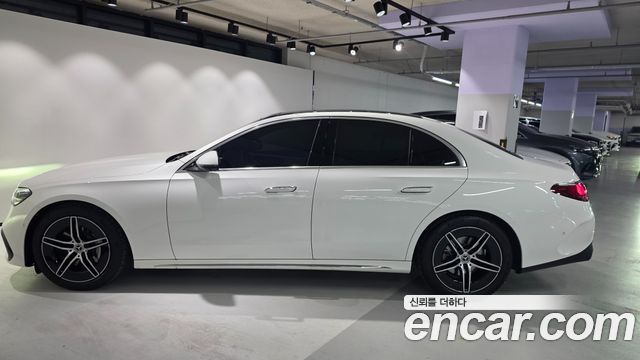 Mercedes-Benz E-Class 2026 — photo 8