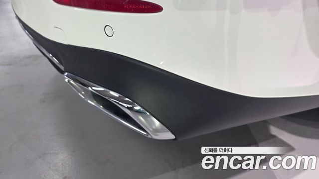Mercedes-Benz E-Class 2026 — photo 11