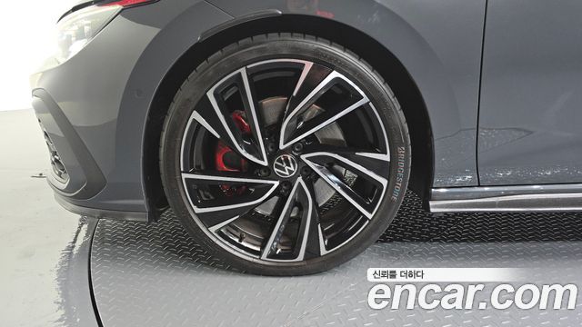 Volkswagen Golf 2024 — photo 5