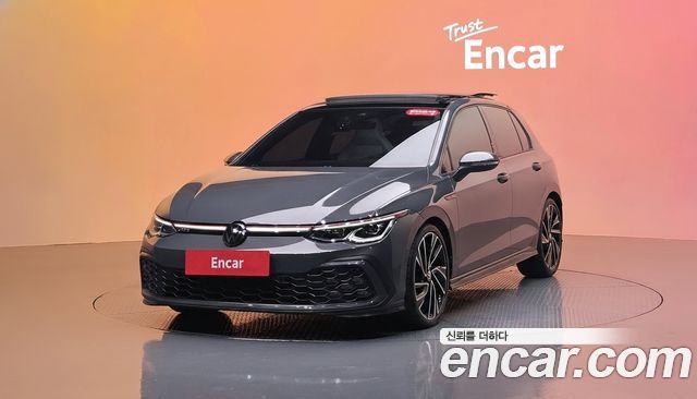 Volkswagen Golf 2024 — photo 1