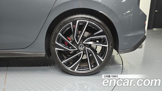 Volkswagen Golf 2024 — photo 7