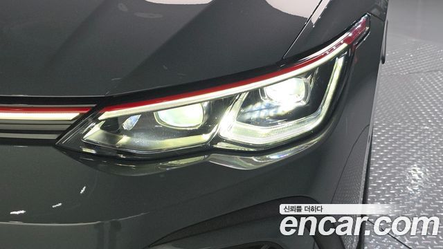 Volkswagen Golf 2024 — photo 8