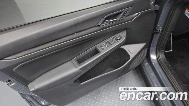 Volkswagen Golf 2024 — photo 14