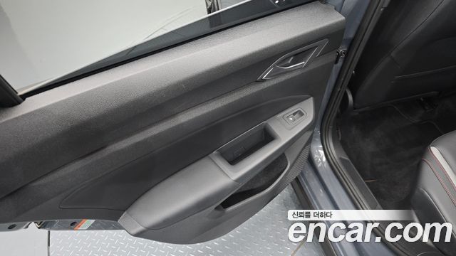 Volkswagen Golf 2024 — photo 15