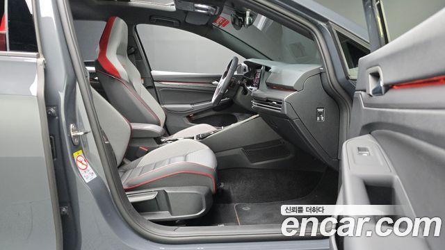 Volkswagen Golf 2024 — photo 16