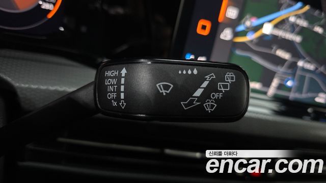 Volkswagen Golf 2024 — photo 28