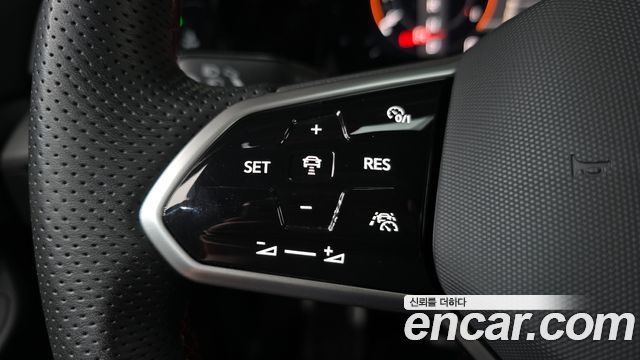 Volkswagen Golf 2024 — photo 29