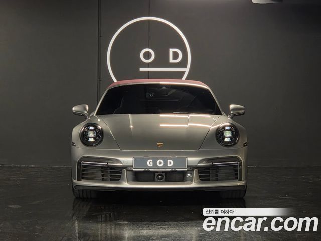 Porsche 911 2021 — photo 3