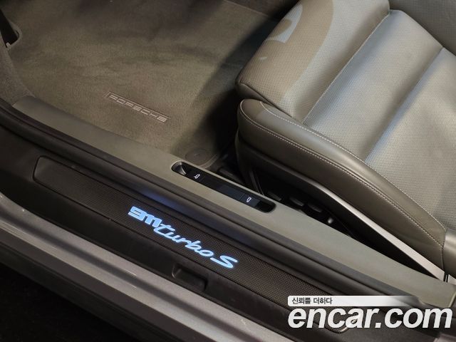 Porsche 911 2021 — photo 16